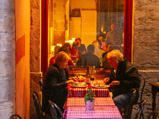 Bouchon Lyonnais, evening, Vieux Lyon
