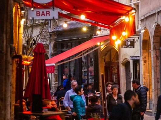 Restaurant scene, evening, Vieux Lyon