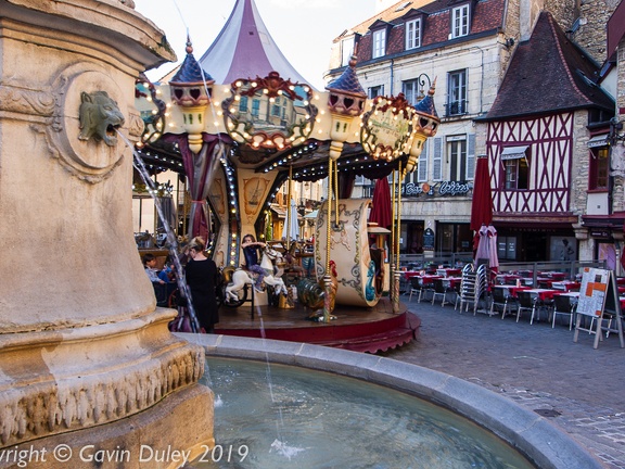 Merry-go-round and old restaurants, Centre ville, Dijon